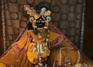 Shri Banke Bihari Temple, Vrindavan Shri Banke Bihari Charan Darshan Akshay Tritiya