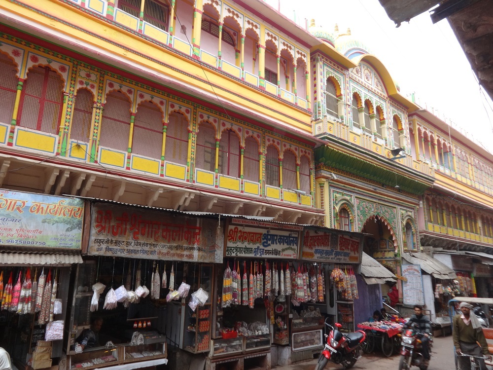 Shri Dwarkadhish Maharaj Front Gate Darshan Mathura