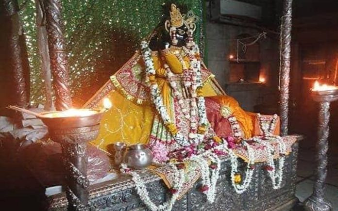 Shri Banke Bihari Ji Deepak Seva Shri Banke Bihari Ji Deepak Seva