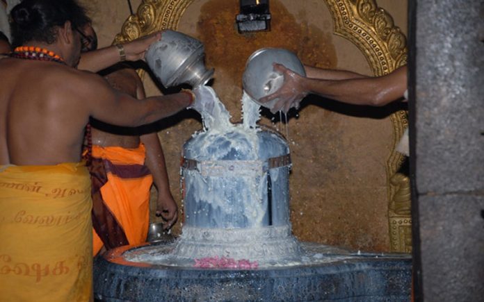 Har Mushkil Kee Kaat Hai Shiv Abhishek Har Mushkil Kee Kaat Hai Shiv Abhishek