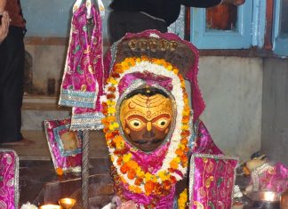 Mahamrityunjay Mantra Karane Se Pahale In Baton Ka Rakhen Dhyaan Bhagwan Shri Chintaharan Mahadev Ji Darshan Temple Mathura
