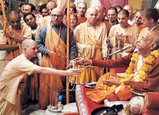 Shri Krishna Aur Videshi Bhakt Shri Krishna Aur Videshi Bhakt