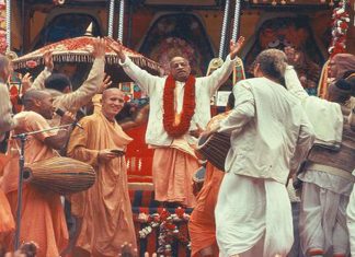 Hari Mein Aur Hari naam Mein Koee Phark Nahin Hari Mein Aur Hari naam Mein Koee Phark Nahin