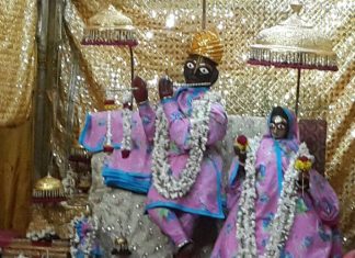 Aap Ka Darshan Pa Liya Ab Ye Jeevan Hee Sulajh Gaya Jata Kee Kya Baat Hai Aap Ka Darshan Pa Liya Ab Ye Jeevan Hee Sulajh Gaya Jata Kee Kya Baat Hai