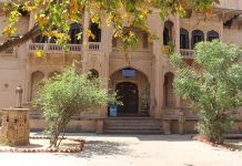 Dan Bihari Temple Timings Barsana Main Gate Radha Kushal Bihari Ji Temple Barsana